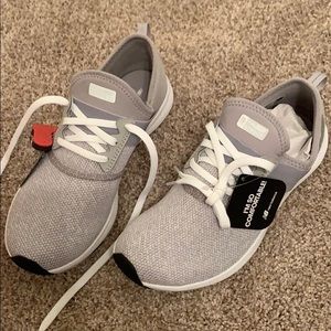 New Balance Tennis Shoes